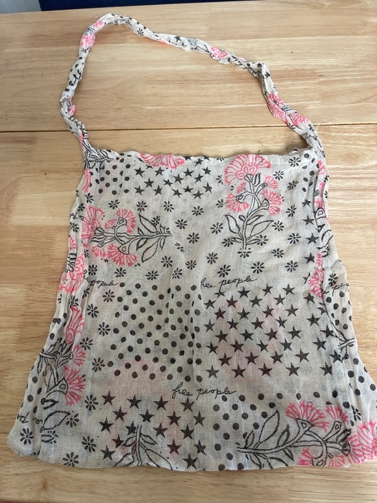 Free People Handbags - Free People Lightweight Floral & Star Print Tank Top in Cream and Pink